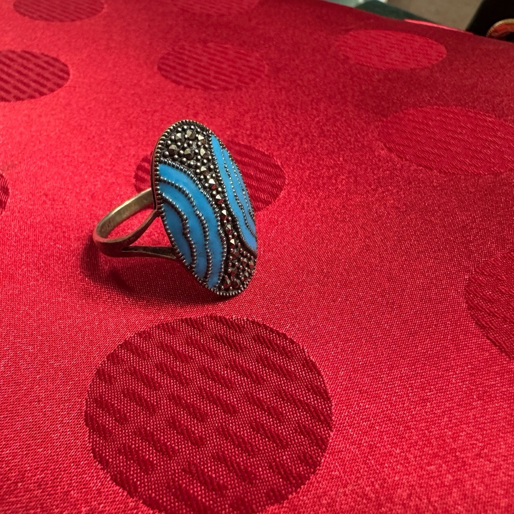Elegant Blue and Silver Women's Ring